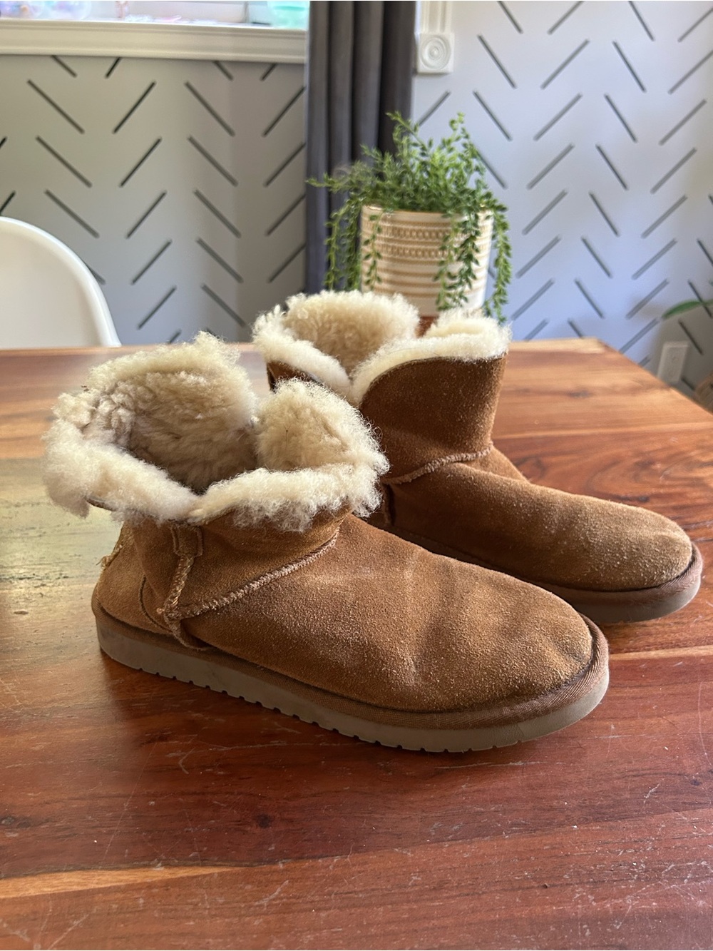 Koolaburra by UGG womens Koola Ultra Mini Ankle Boot - Picture 2 of 9
